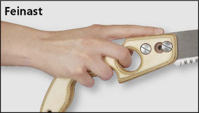 Feinast Griffhaltung Feinast Griffhaltung einer Japansäge